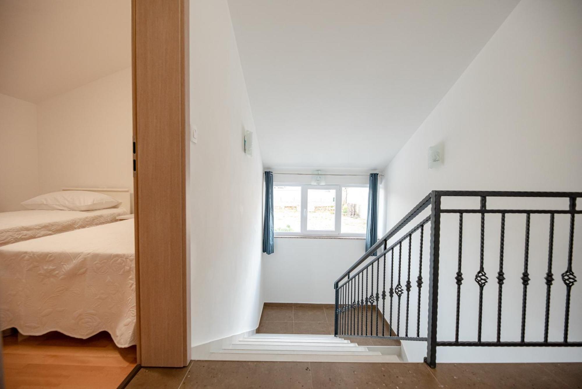 Olive Bridge Villa Maslenica Exterior photo